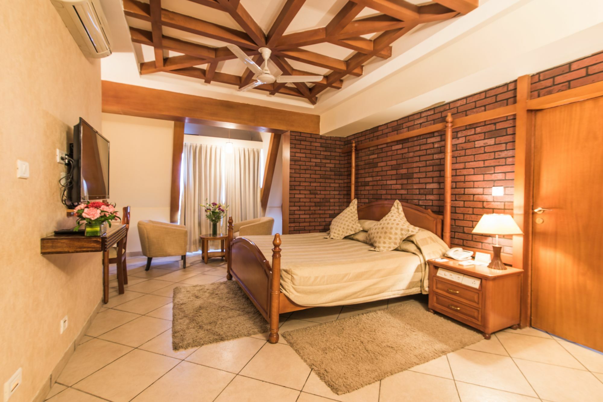 Sai Vishram Business Hotel Kammasandra Exteriér fotografie